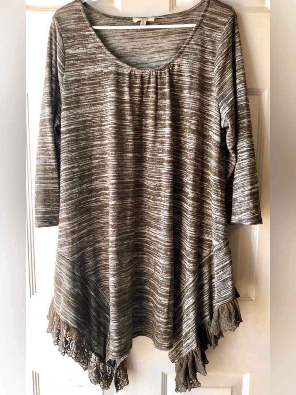 Hayden LA Olive Green White Marled Lace Trim Asymmetric Long Sweater Knit Top XL
